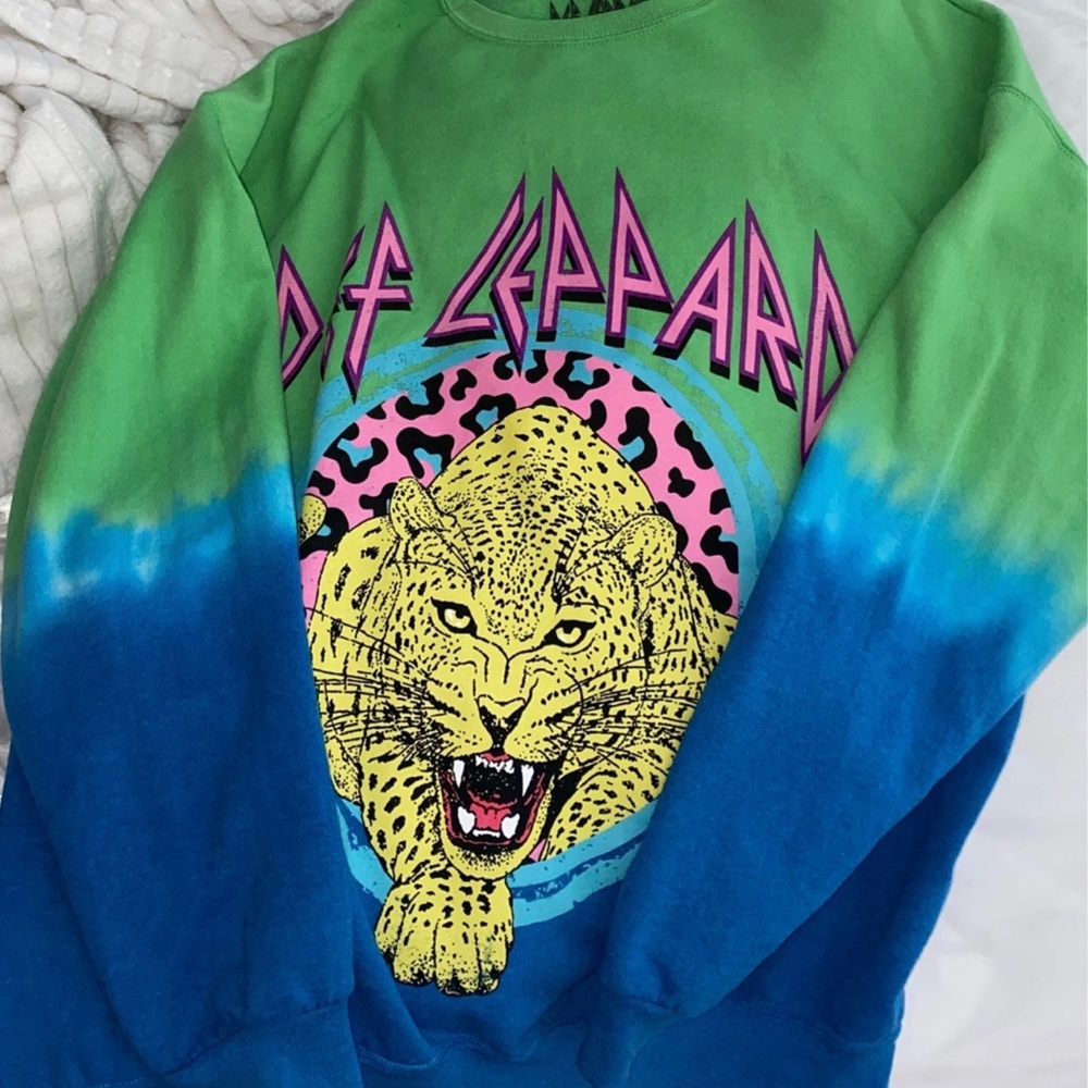 ISO (Do NOT Buy) Urban Outfitters Def Leppard Sweatshirt.